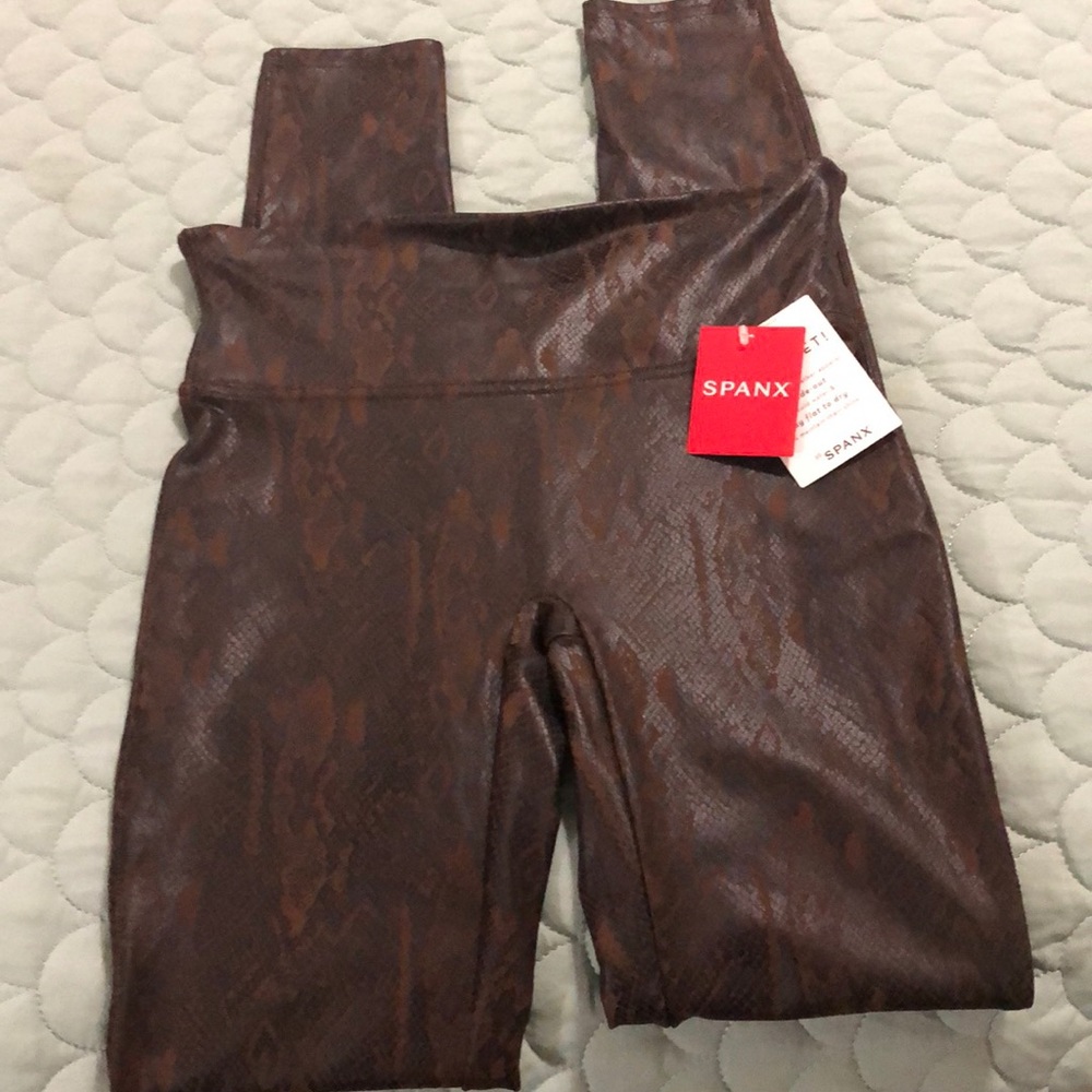 Spanx Faux Snakeskin Leggings Size Small NWT